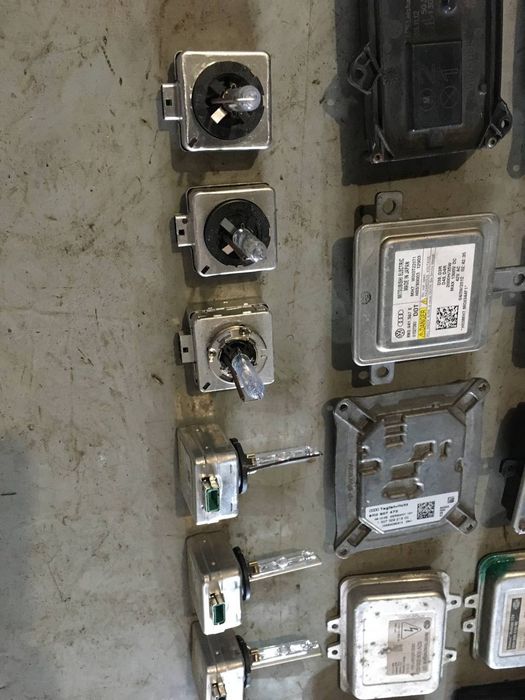 Блок розжига лампи ксенона лампа D1S D3S Фольксваген ауді шкода