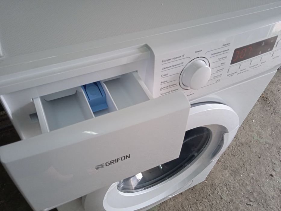 Продам новую стиральную машинку на 6 кг.