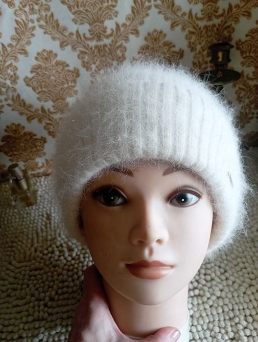 Шапка  ангора 2 шт  цвет экрю нудовый и молочный