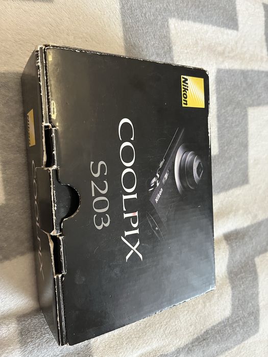 Nikon Coolpix S203