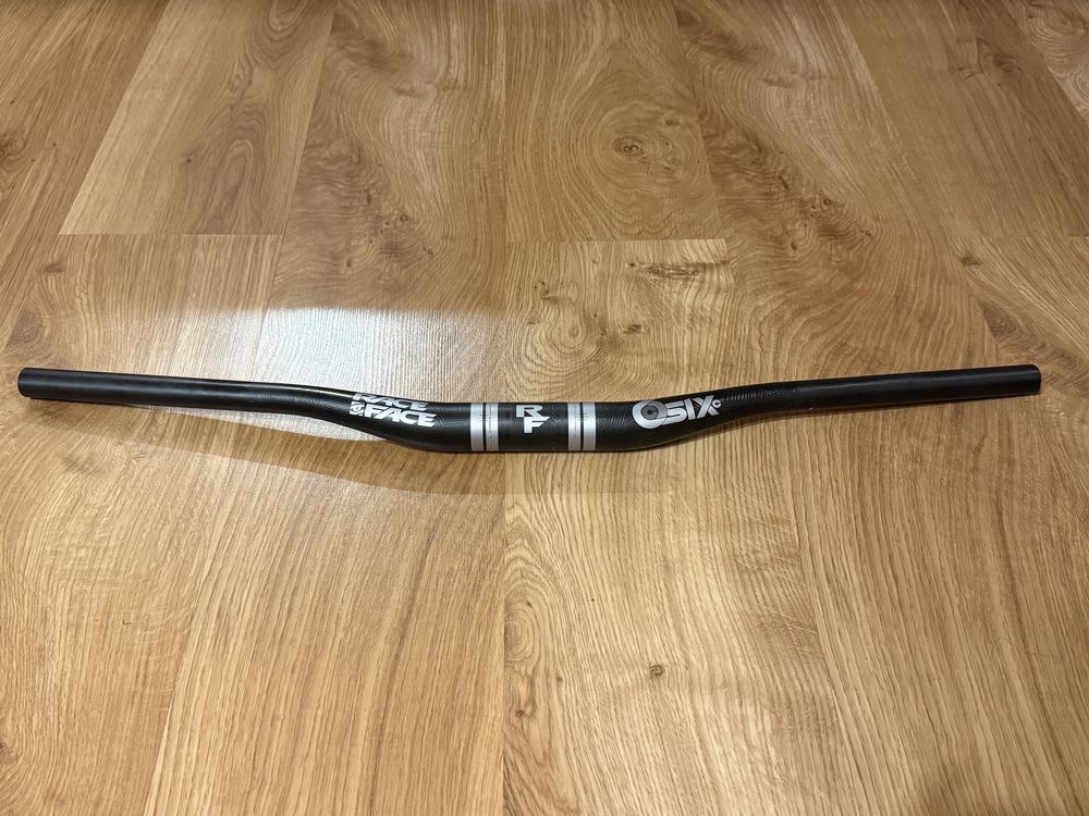 Kierownica Carbon MTB RACE FACE Sixc 760mm