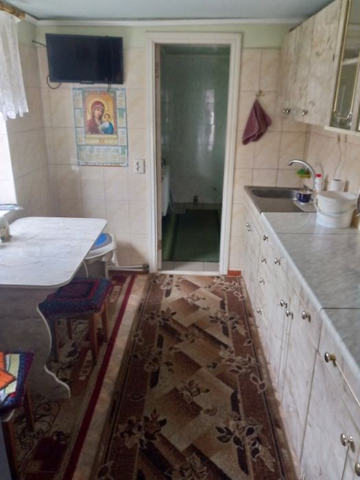 Продається будинок в центрі міста