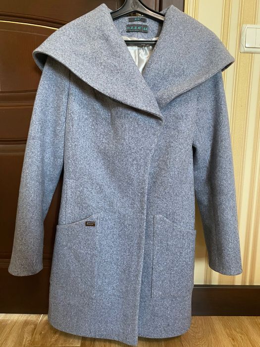 Жіноче пальто, 44 розмір (укр)