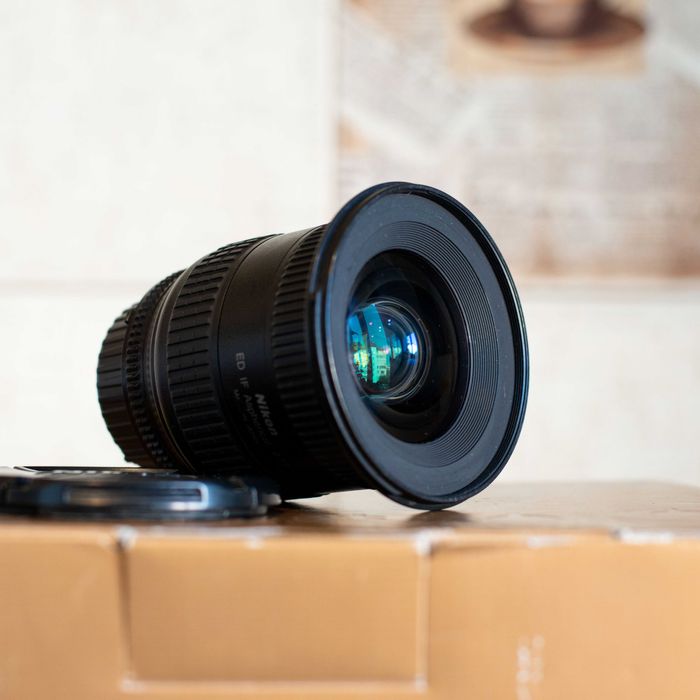 Надширококутний Nikon AF 18-35 F3.5-4.5D об'єктив пейзаж архітектура