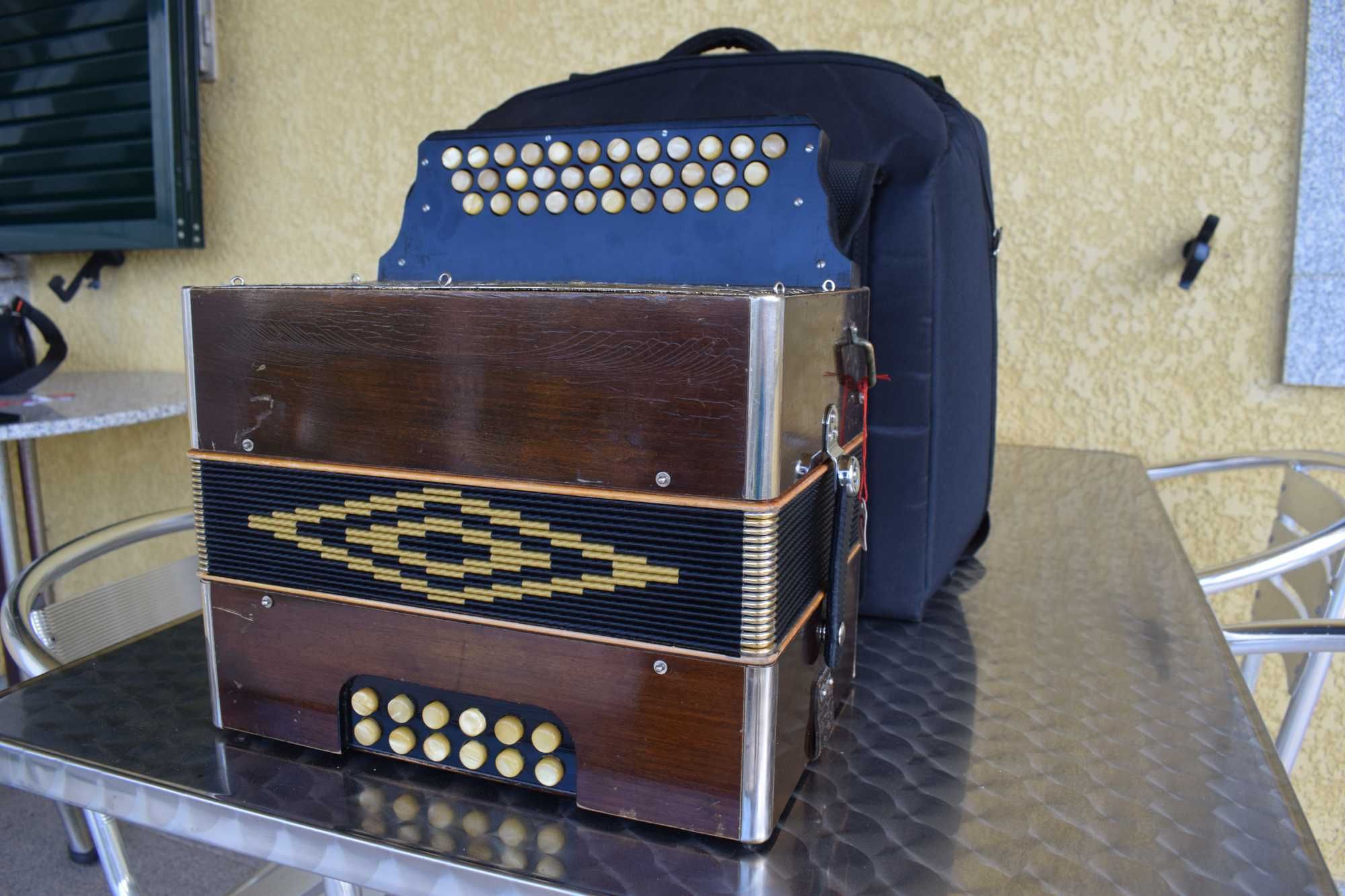 Concertina Hohner 3 voz. Sol# Do# Fa#