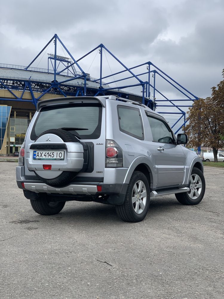 Продам Mitsubishi Pajero Wagon 3D