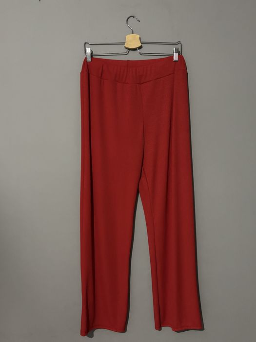 Cudowny komplet prążkowy czerwony