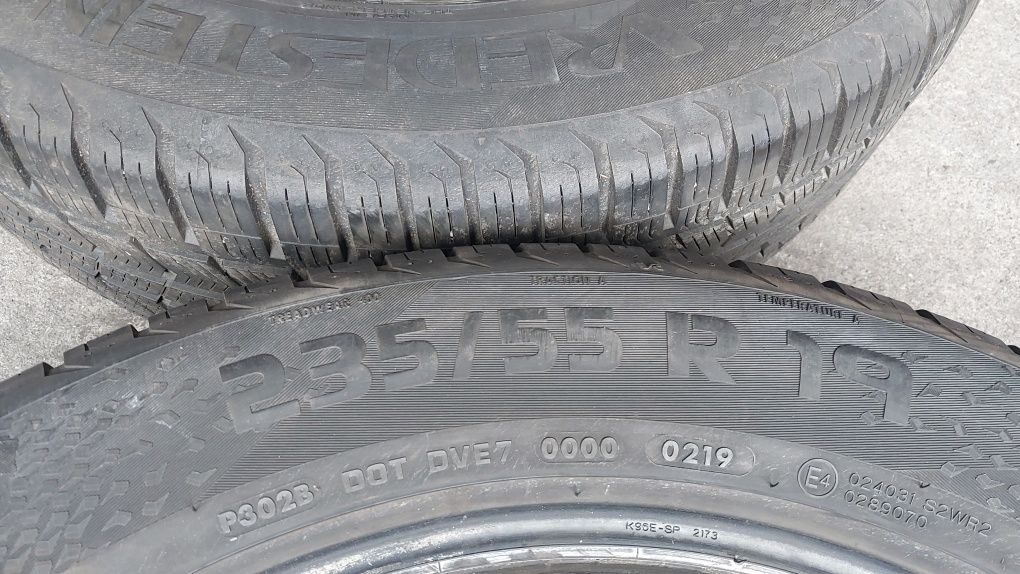 Opony całoroczne Kumho, Vredestein 235/55R19