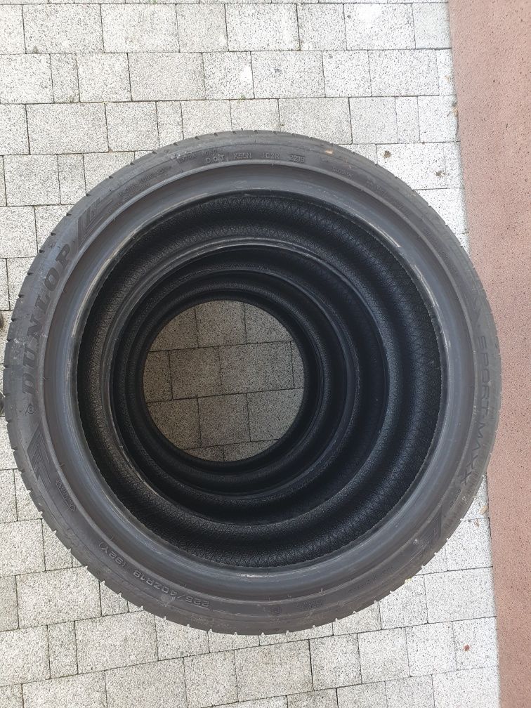 Opony Dunlop 18"