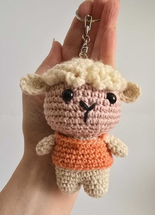 Breloczek owieczka - amigurumi, szydełko