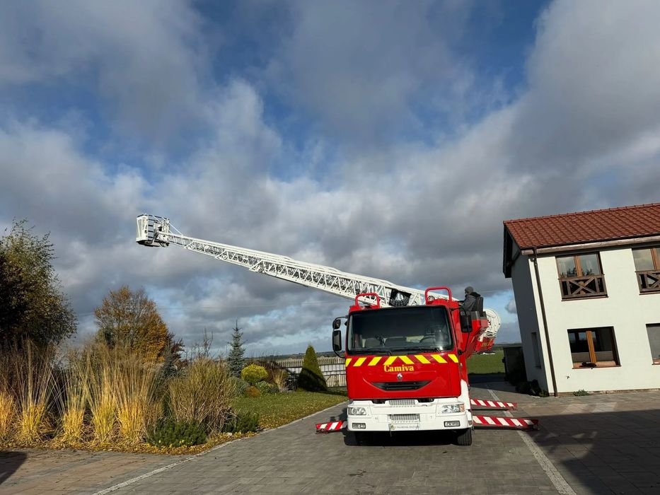 Renault Midlum 210  Camiva Epas 30 metrów Wóz strażacki Drabina Podnośnik koszowy zwyżka