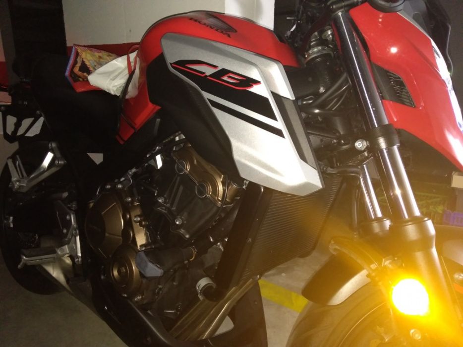 Vendo Honda CB 650F ABS (RC 97).