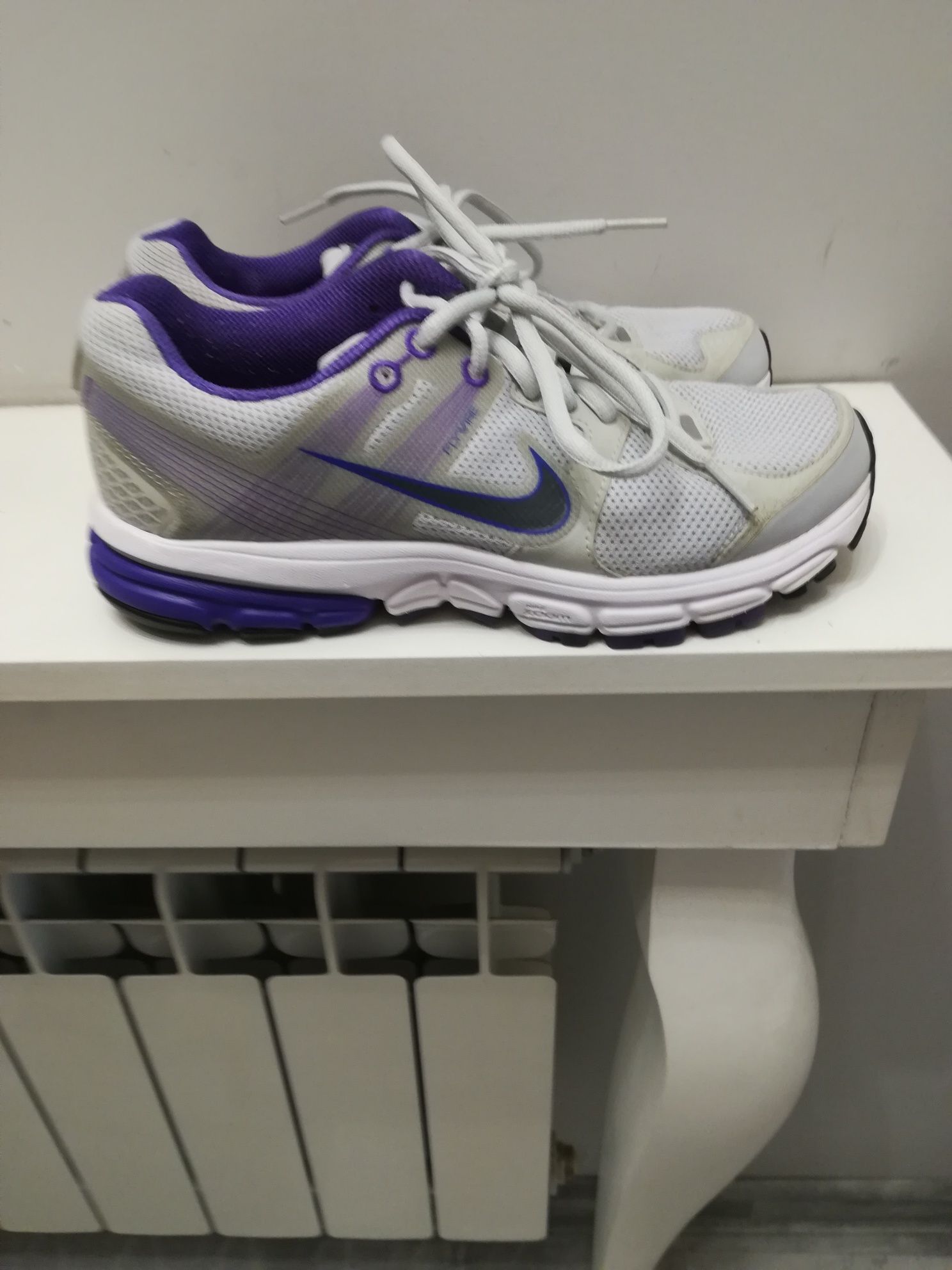 Buty Nike Fitsole 2 damskie rozm 37,5.