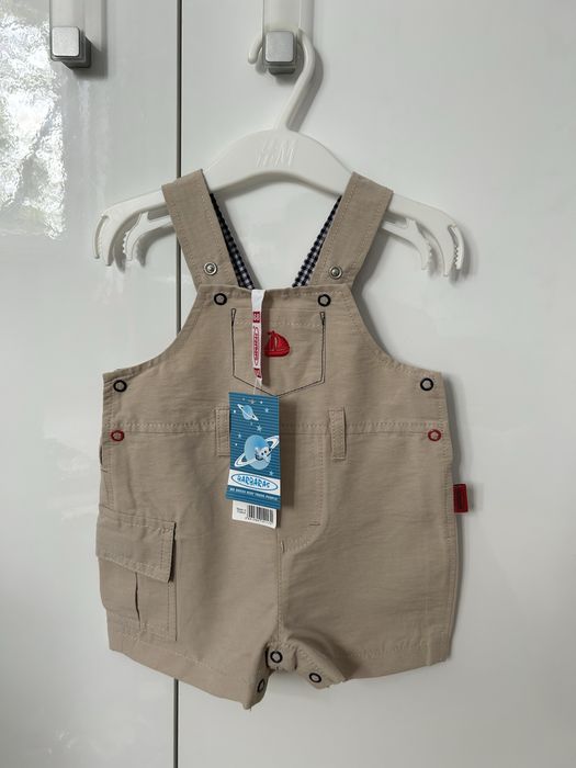 Spodenki dziecięce na szelkach r. 68 nowe