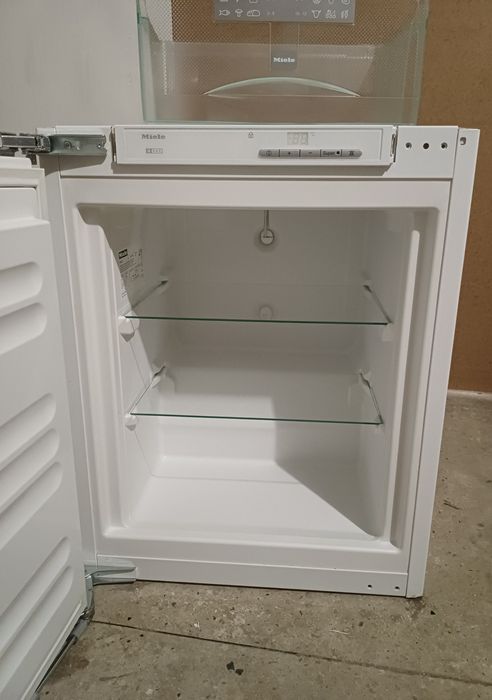Вбудована морозильна камера Miele F 9052 i-1  80 см A++ 74 л дотяжка