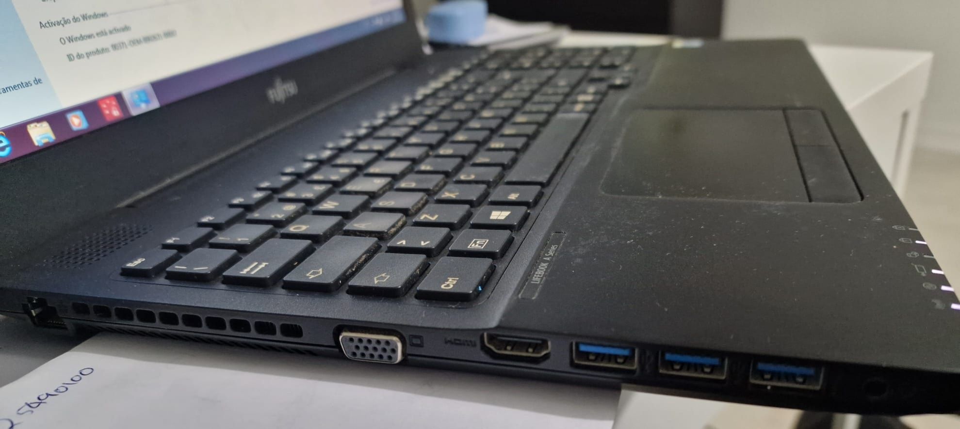 Fujitsu LifeBook A556