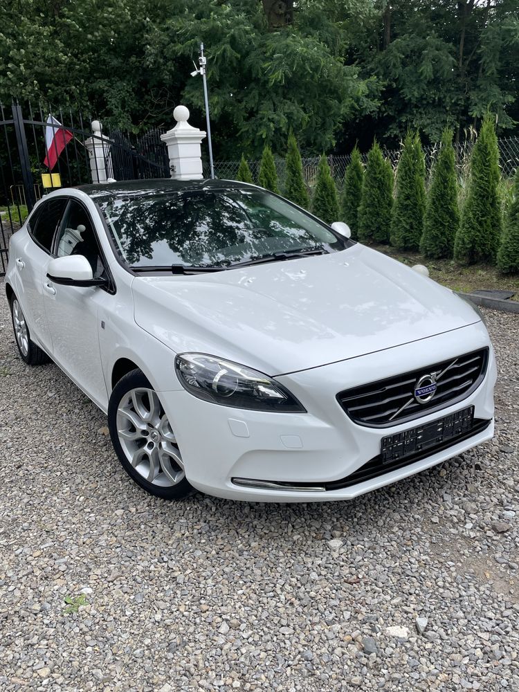 Volvo V40  Ocean Race D2 2.0 pano/kamera/skora/ful