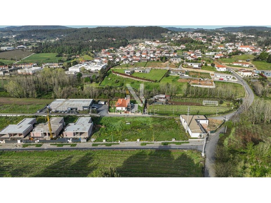 Terreno para Construção de Moradia Individual em Moure, Vila Verde