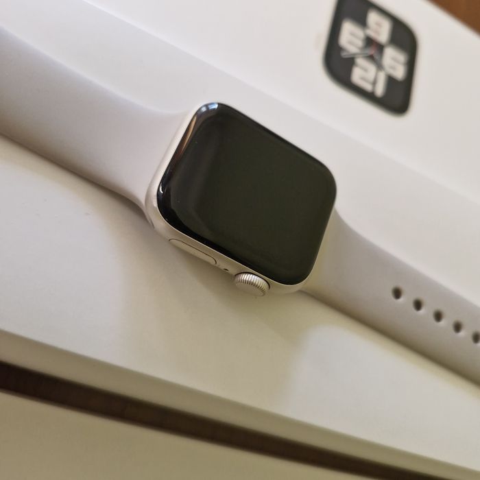 Смарт-годинник Apple Watch SE 2 GPS 40mm