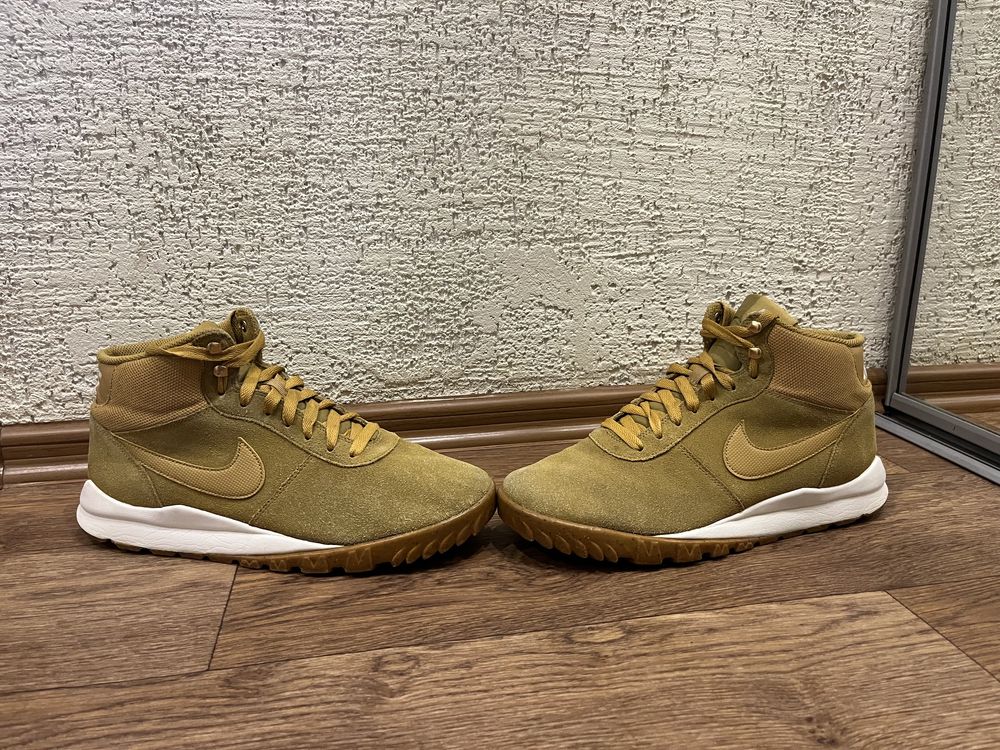 Nike Hoodland Suede