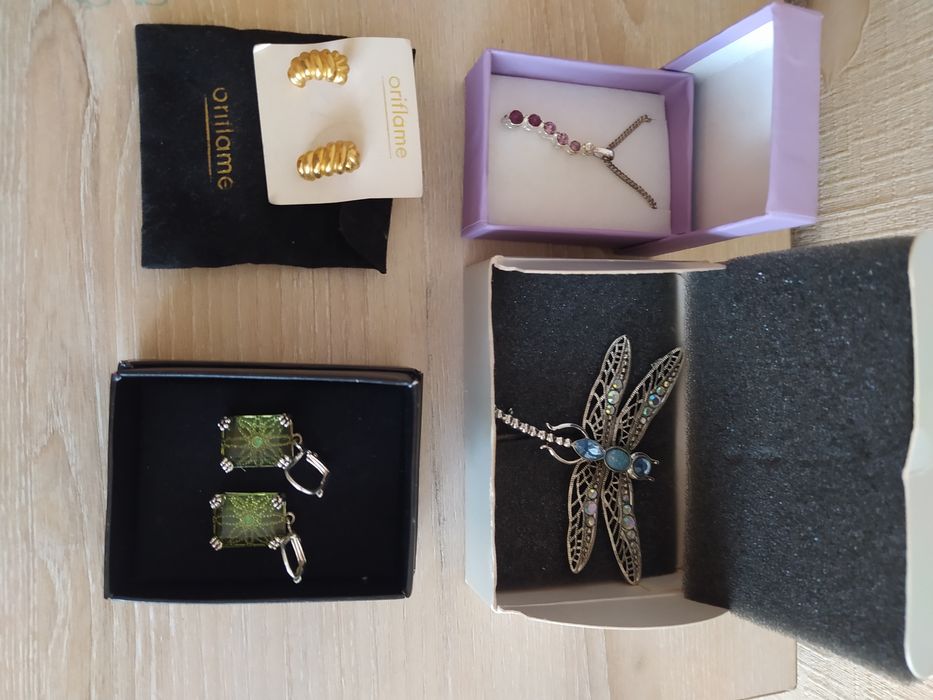 Продам бижутерию, пряжку