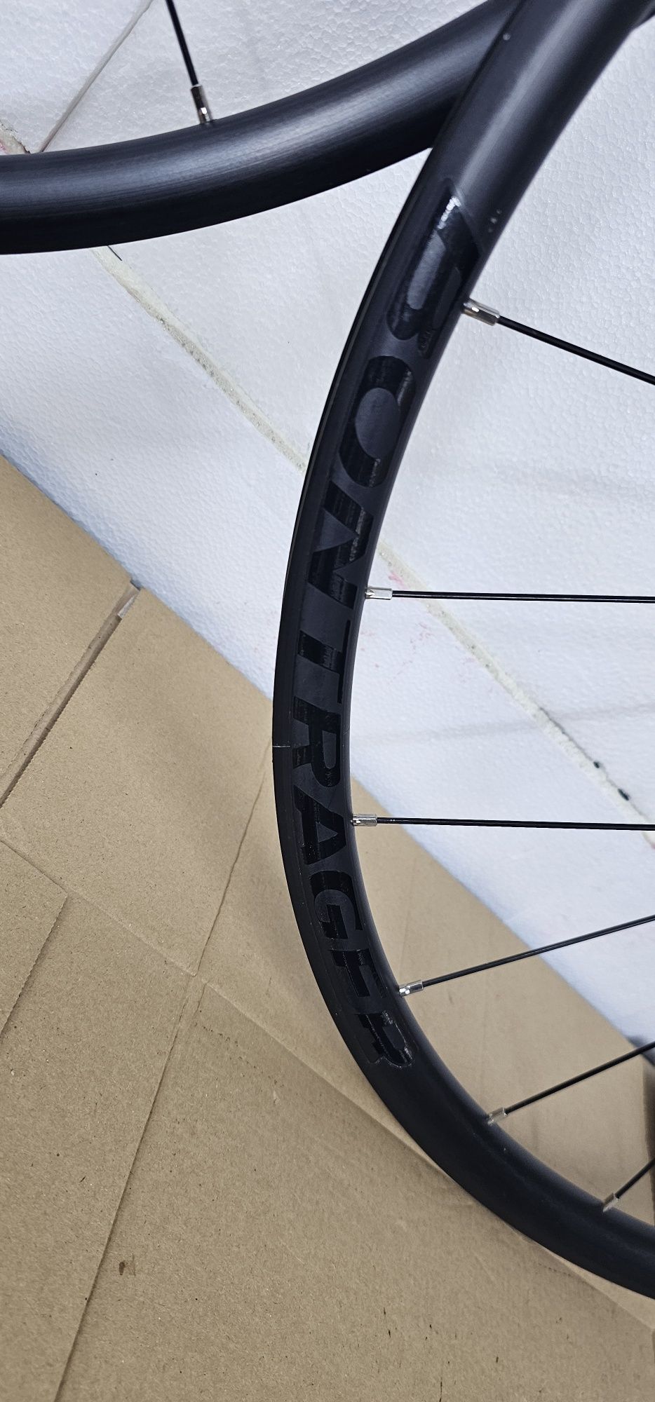 Zestaw. Koła Bontrager Paradigm SL