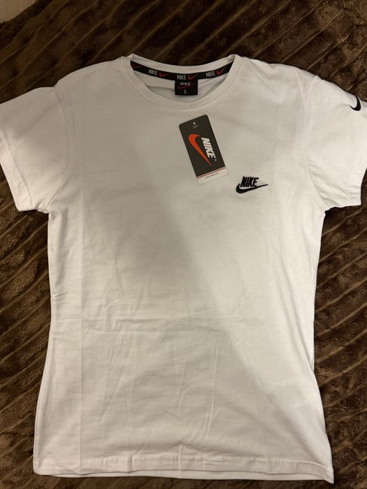 T-shirt damski Nike