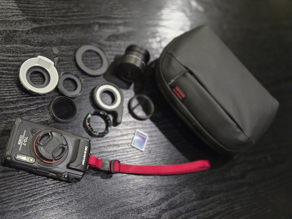 Olympus TG7 solidny zestaw