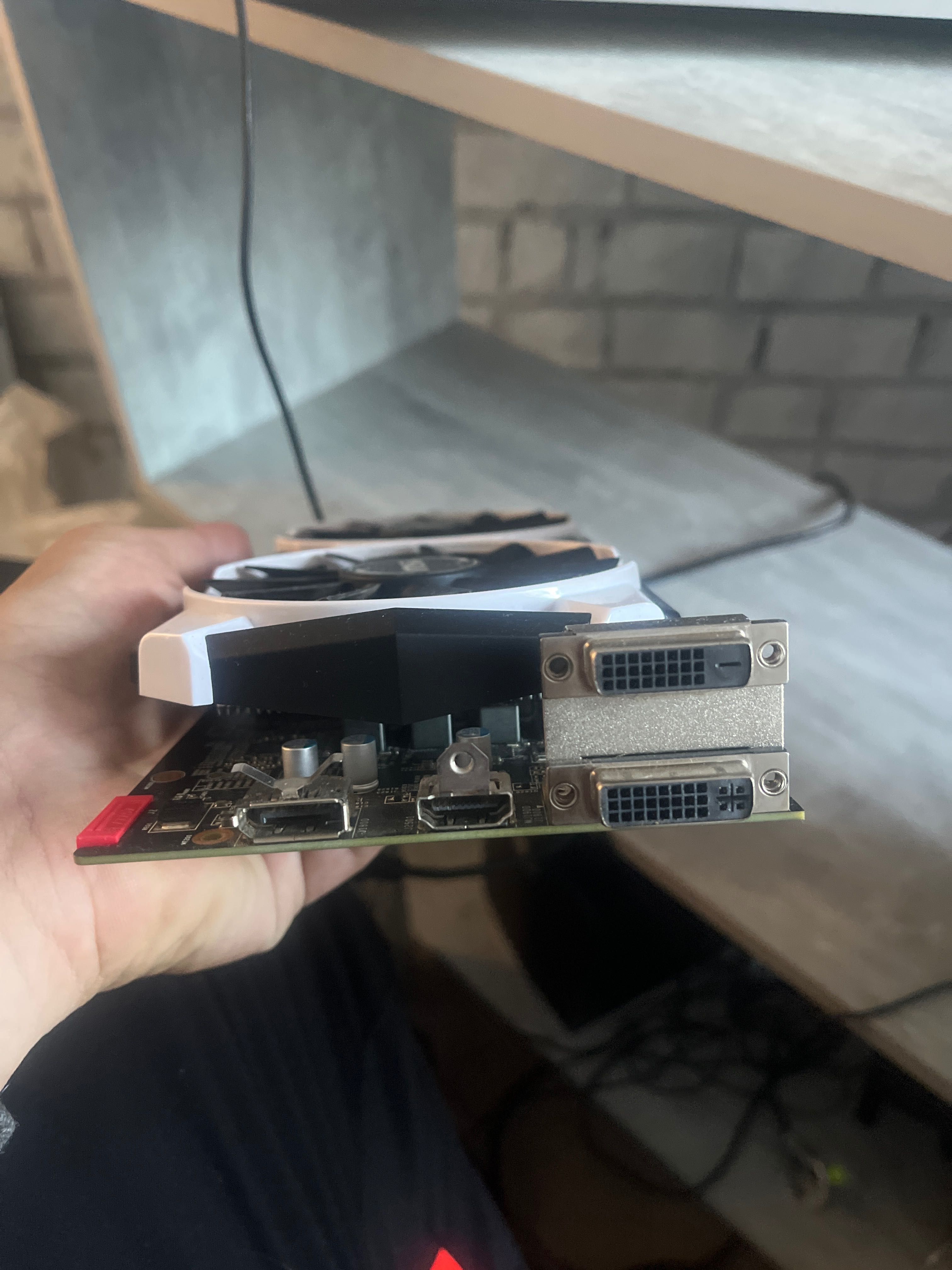 Компʼютерна відеокарта msi