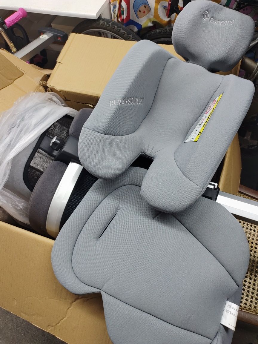 Concord Reverso Plus  I-Size,  isofix e redutores para recem nascidos