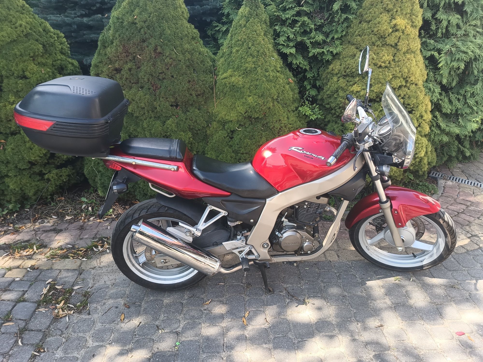 Motor Roadwin Daelim VJ 125