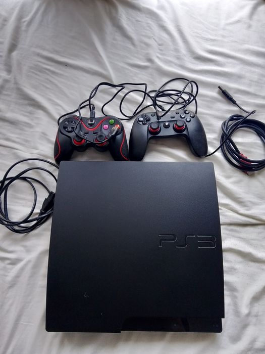 Playstation 3 como novo completo dois controles e mais 15 jogos