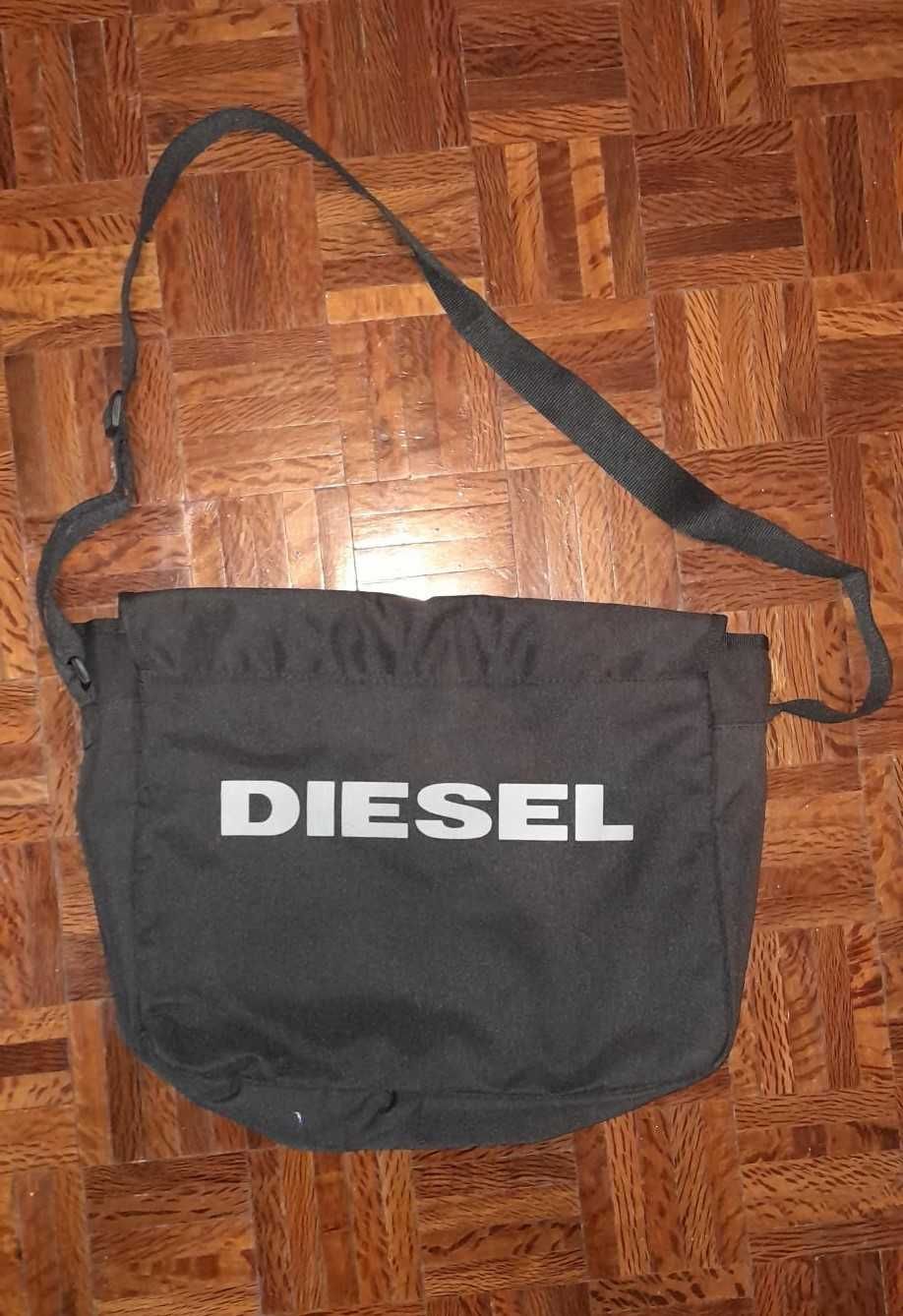 Mala tiracolo da Diesel