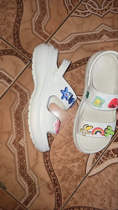 Босоножки на платформе crocs на стопу 25,,5-26см