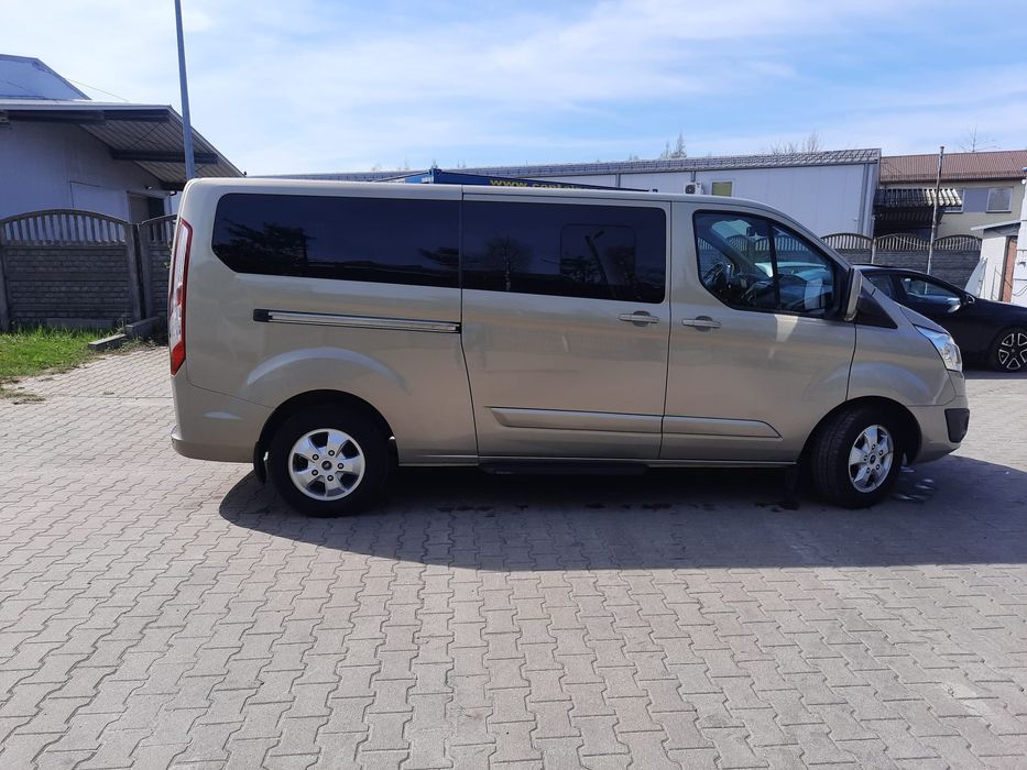 Ford tourneo custom 2017rok 8 osób  Salon Polska 170 KM niski przebieg