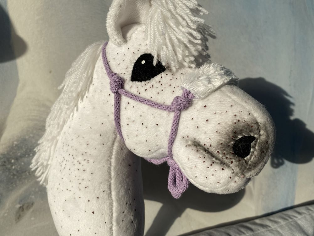 Halter z futerkiem dla hobby horse