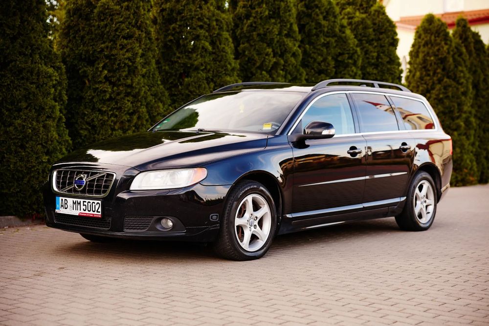 Volvo V70 2.5T_Manual_Lift_Momentum_Bixenon_z Niemiec