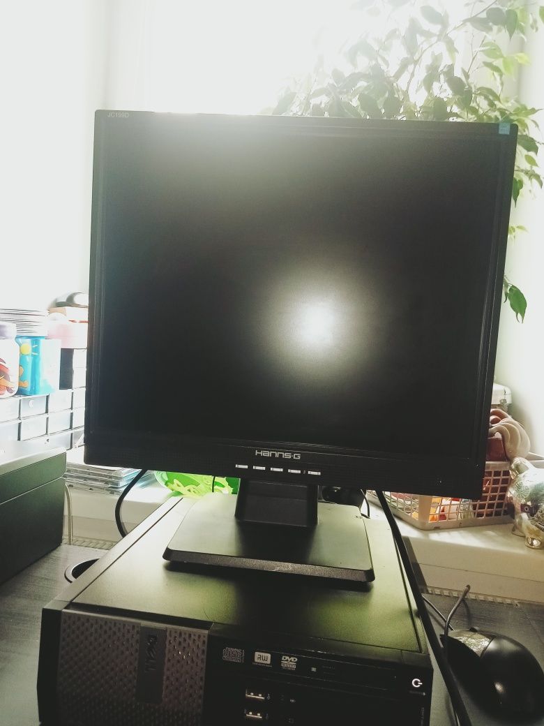 Monitor Hanns-G JC 199D VGA DVI glosnik