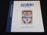 Livro Azulejo 5 séculos em Portugal com selos CTT filatelia