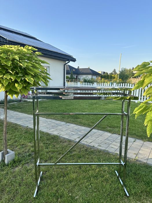 Stojak Glamour na ubrania srebrno czarny