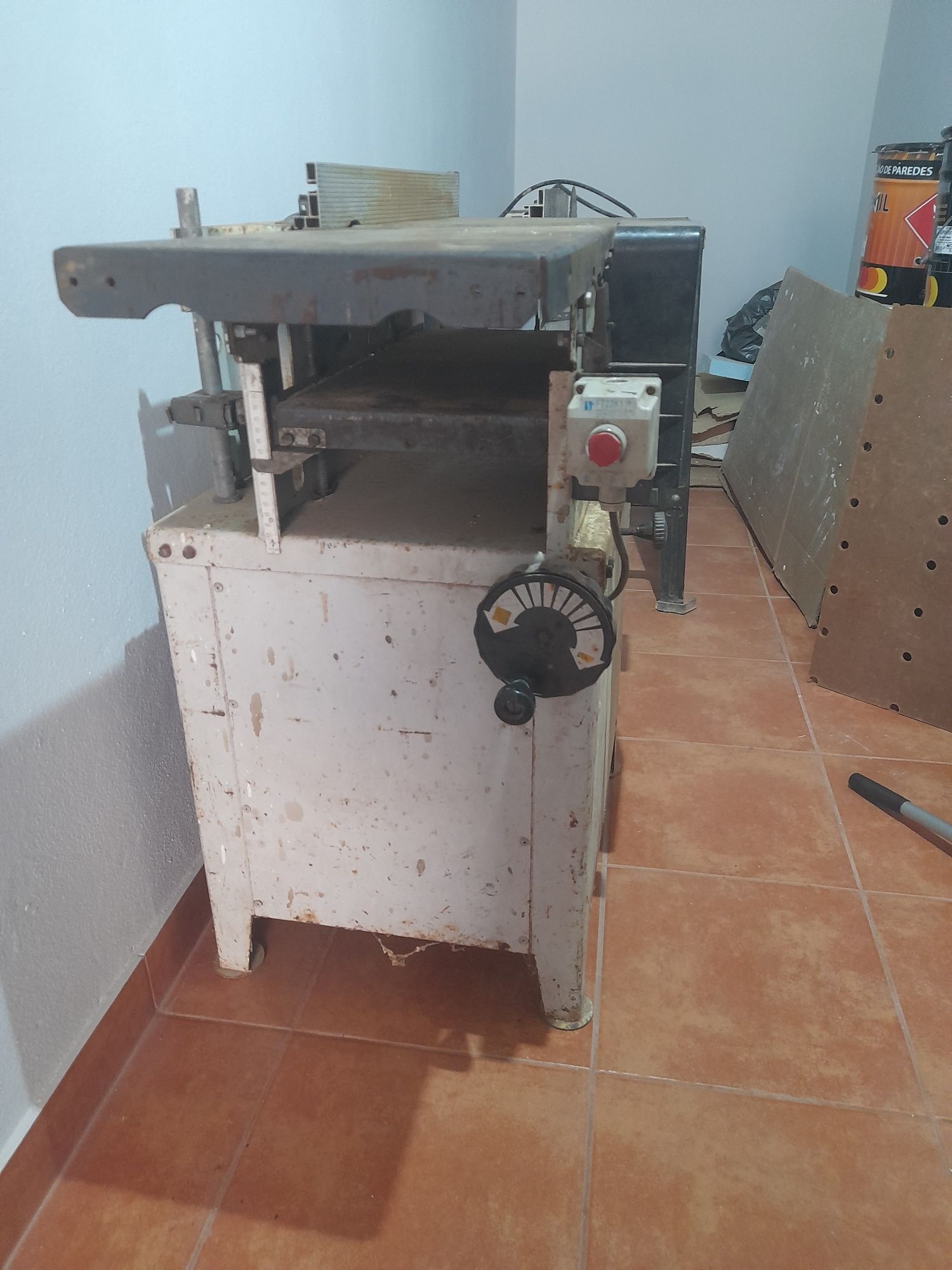 Máquina para carpintaria plaina desengrossadora