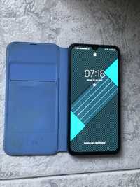 Samsung Galaxy A40 com capa wallet