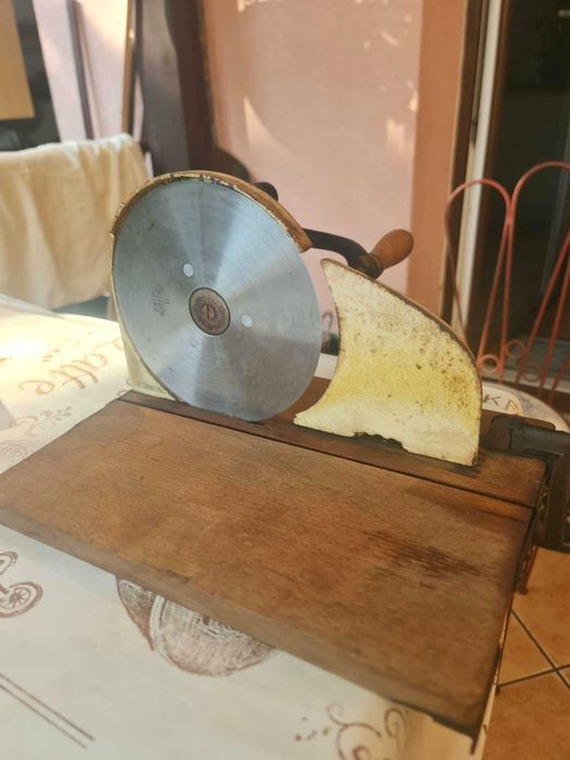 Krajalnica do chleba i wędlin sprawna