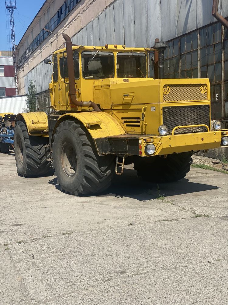 Трактор кировець К-701