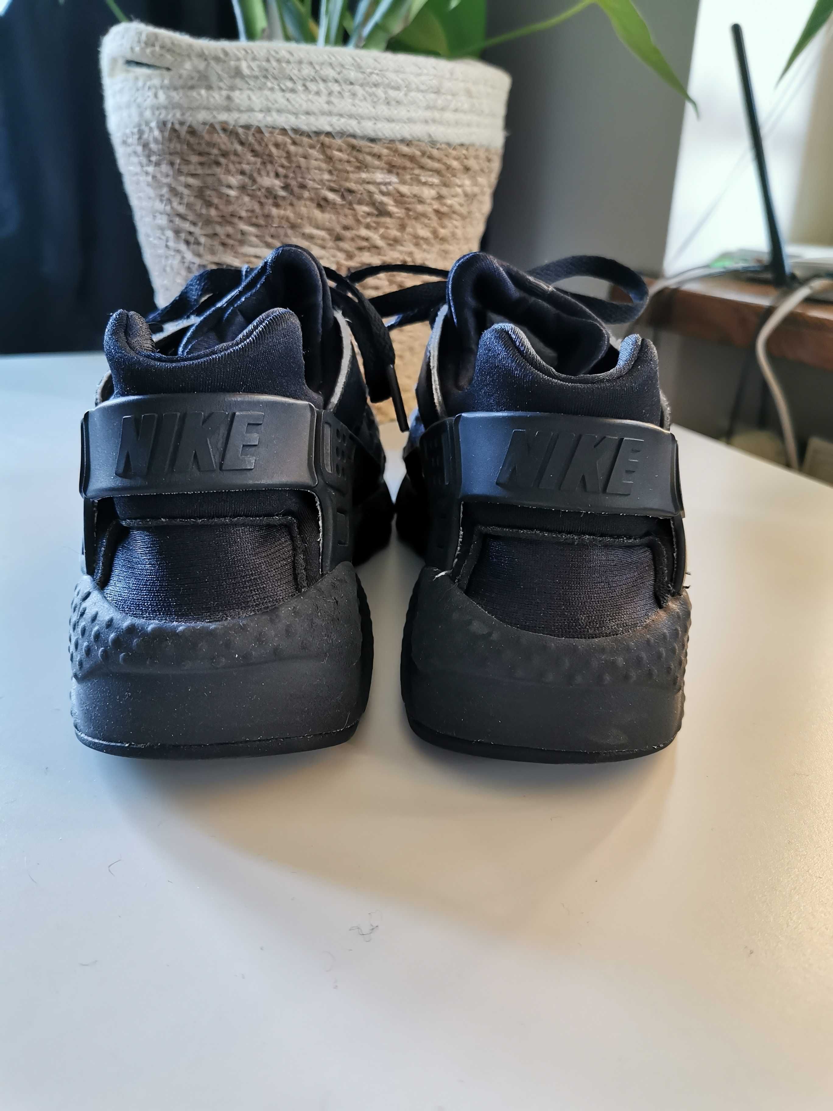 Buty Nike Huarache ORYGINALNE czarne damskie
