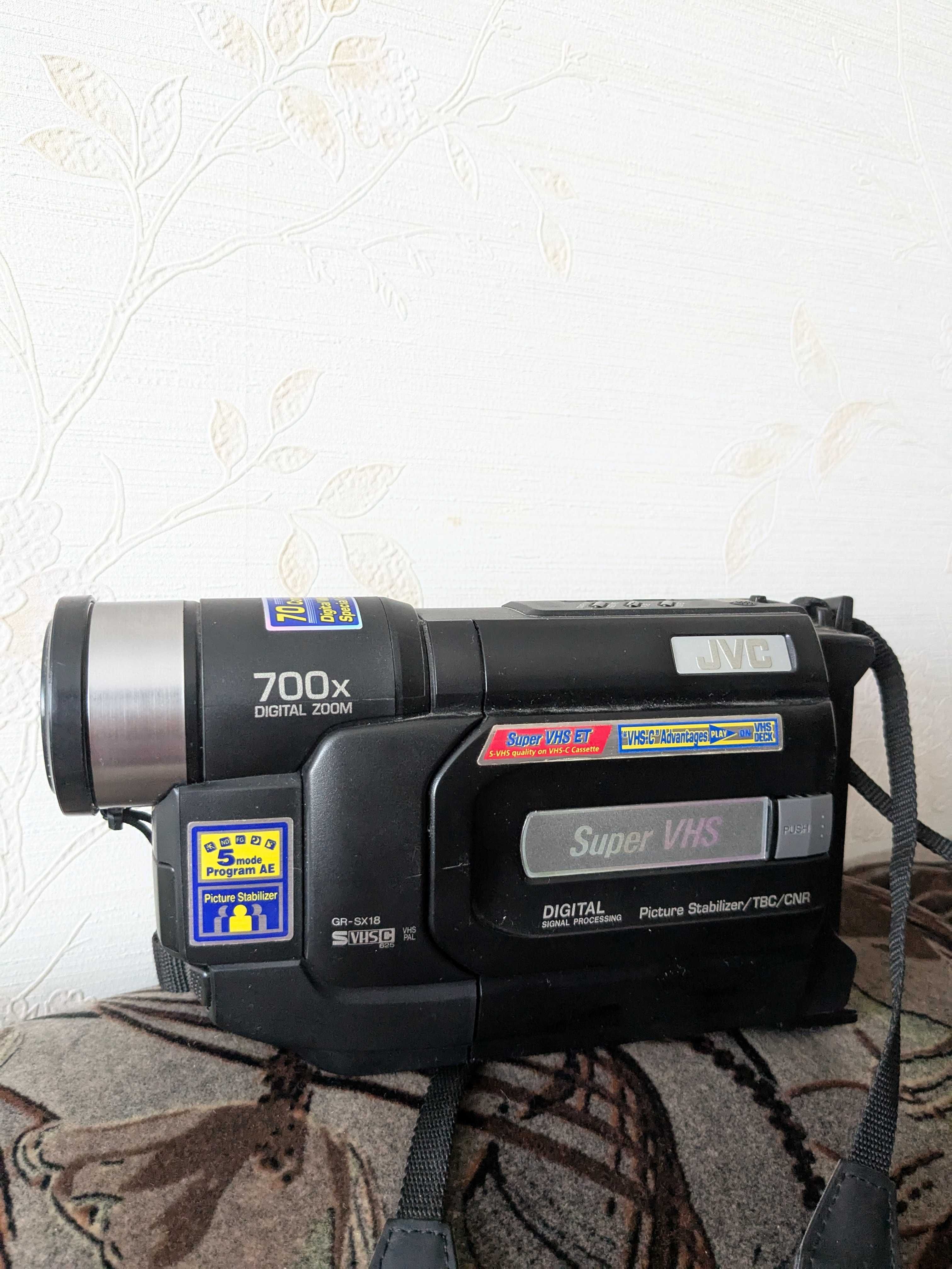 Відеокамера JVC  1050 грн.