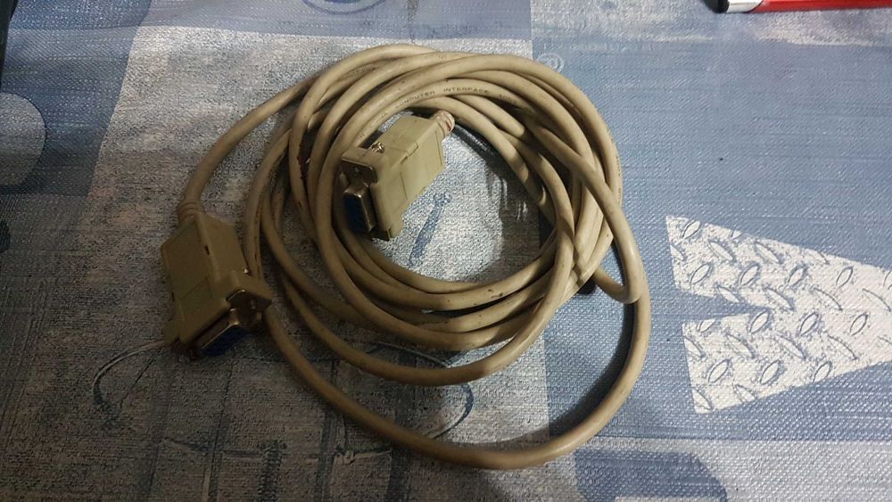 stare przewody retro komputerowe i telewizyjne dla kolekcjonerów