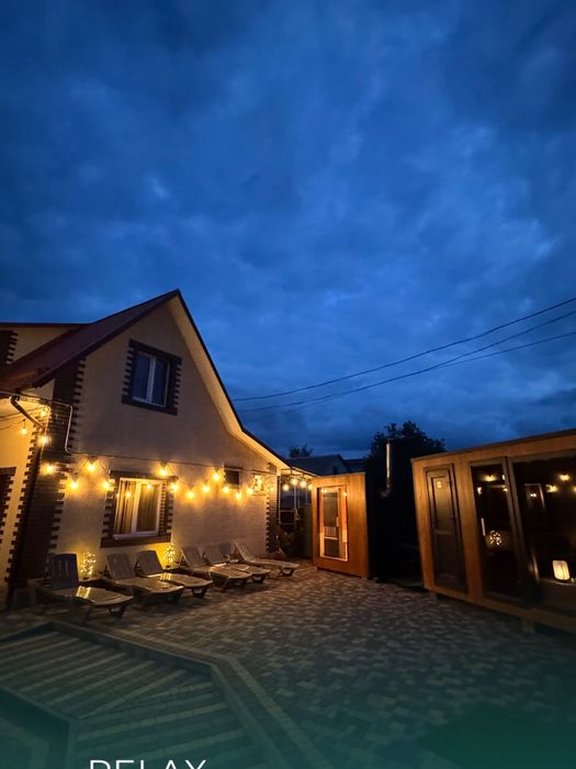 Будинок з басейном сауною/баня та чаном/джакузі