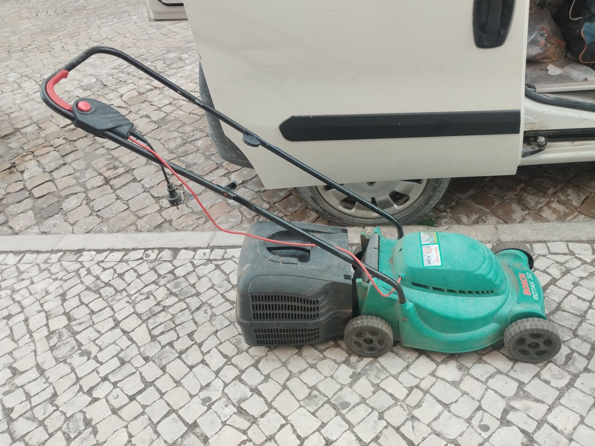 Corta relvas kit