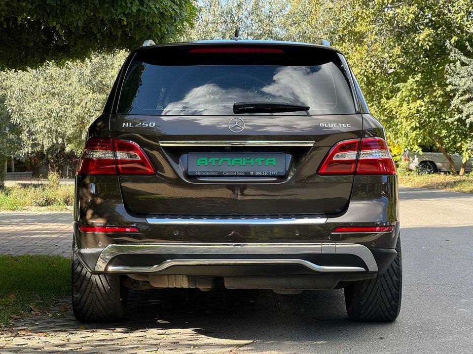 Mercedes-Benz M-Class 2012